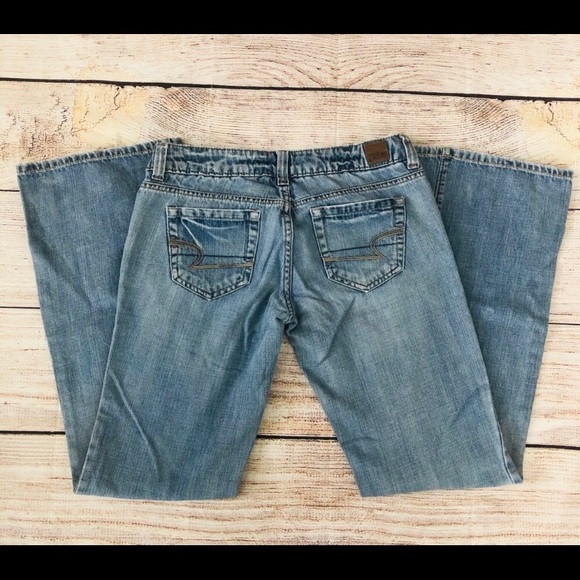 American Eagle favorite boyfriend jean - Picture 3 of 3